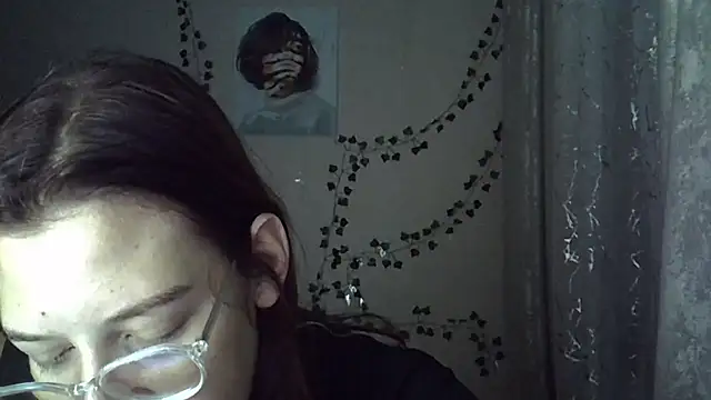 Snapshot of Lily_Ember chatting on October 21, 2025, 7:03 pm Lily Ember online show from October 21, 2025, 7:03 pm