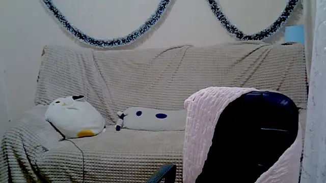 Lily Ember online show from December 18, 2025, 6:14 pm