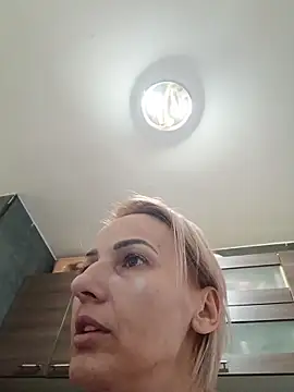 Aly-john1985 online show from November 17, 2025, 6:41 am