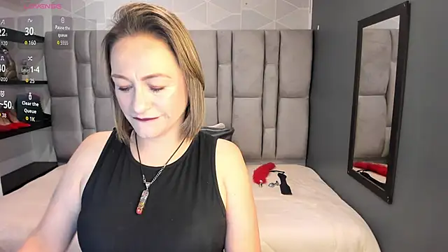 Charlot milf online show from May 30, 2026, 11:18 am