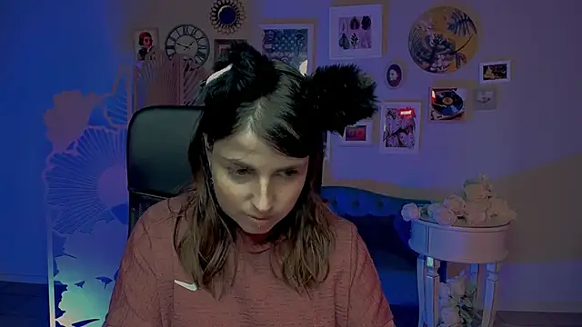 Snapshot of MartaEdams chatting on November 17, 2025, 6:08 am MartaEdams online show from November 17, 2025, 6:08 am