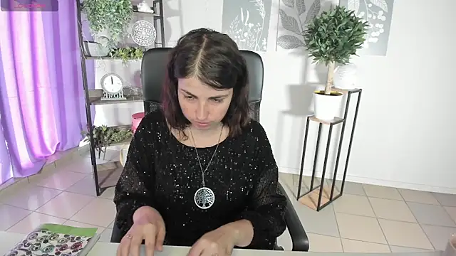 MartaEdams online show from June 15, 2026, 5:09 am