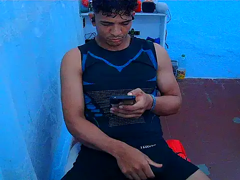 tonny1997duran online show from May 31, 2026, 5:59 am