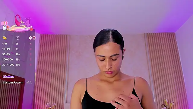 ZOEBARLOWE online show from October 17, 2025, 7:05 pm