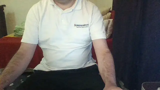 Snapshot of st206boy chatting on June 12, 2026, 11:25 pm st206boy online show from June 12, 2026, 11:25 pm