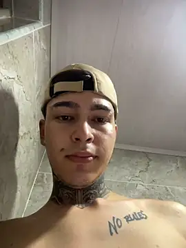 Snapshot of samm4044 chatting on November 28, 2025, 9:39 pm samm4044 online show from November 28, 2025, 9:39 pm