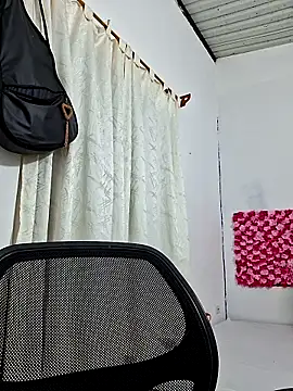 Snapshot of channell0 chatting on October 5, 2025, 6:01 am channell0 online show from October 5, 2025, 6:01 am