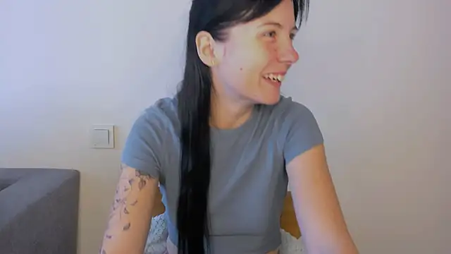 Snapshot of Elle_Pearl_ chatting on October 2, 2025, 6:31 am Elle Pearl online show from October 2, 2025, 6:31 am