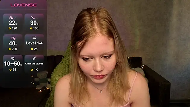 Snapshot of Wendy_228 chatting on October 12, 2025, 1:26 am Wendy 228 online show from October 12, 2025, 1:26 am