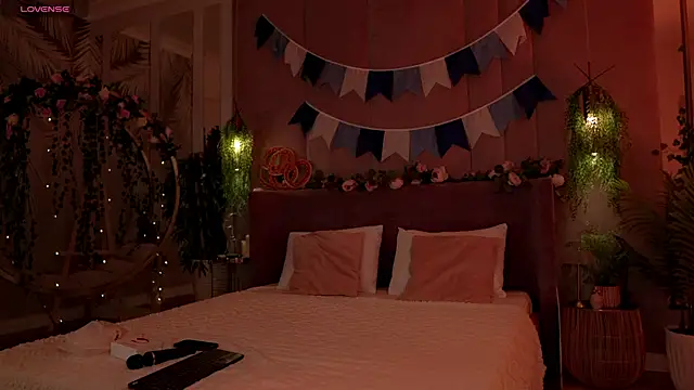 Serena Waldarf online show from October 4, 2025, 5:22 pm