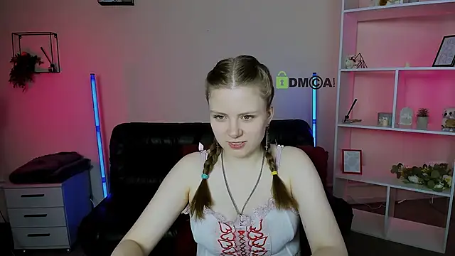 foxy tease  online show from November 16, 2025, 1:28 pm