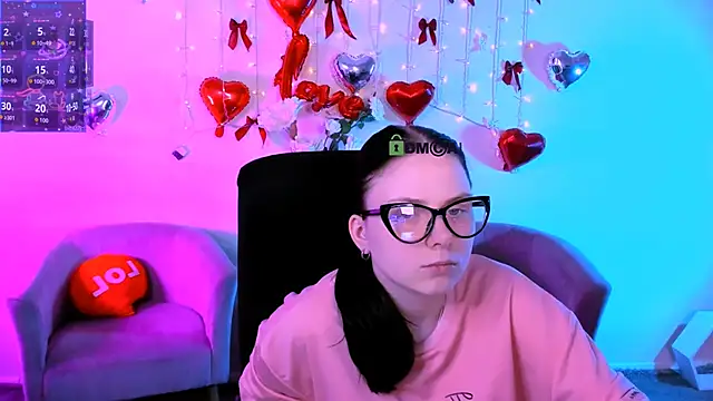 foxy tease  online show from February 23, 2026, 10:51 pm