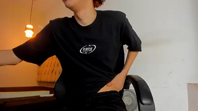 Snapshot of Darkknightx01 chatting on October 22, 2025, 1:28 am Darkknightx01 online show from October 22, 2025, 1:28 am