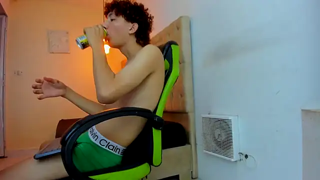 Snapshot of Darkknightx01 chatting on November 12, 2025, 1:28 am Darkknightx01 online show from November 12, 2025, 1:28 am