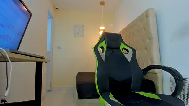 Snapshot of Darkknightx01 chatting on November 13, 2025, 1:26 am Darkknightx01 online show from November 13, 2025, 1:26 am