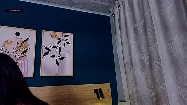 SarahMiler  online show from November 29, 2025, 7:50 pm