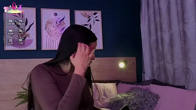 Snapshot of SarahMiler_ chatting on February 11, 2026, 11:48 am SarahMiler online show from February 11, 2026, 11:48 am