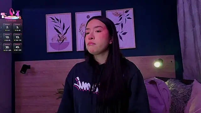 Snapshot of SarahMiler_ chatting on February 17, 2026, 11:50 am SarahMiler online show from February 17, 2026, 11:50 am