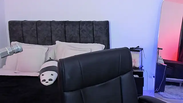 Taylormaxwell online show from February 27, 2026, 9:26 pm