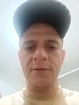 Snapshot of leon8013A chatting on September 10, 2025, 11:54 am leon8013A online show from September 10, 2025, 11:54 am