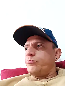 Snapshot of leon8013A chatting on September 11, 2025, 12:38 pm leon8013A online show from September 11, 2025, 12:38 pm