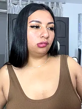 Issa Santana online show from November 23, 2025, 5:35 pm