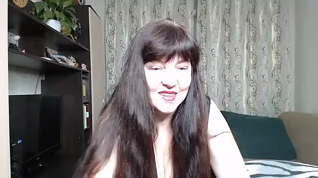 Illusionq online show from November 18, 2025, 9:58 am