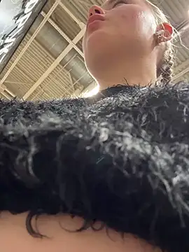 StephanieMur online show from September 28, 2025, 5:02 am