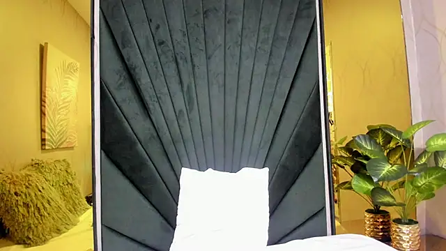 Snapshot of Emilysweet4u_ chatting on September 18, 2025, 11:45 am Emilysweet4u online show from September 18, 2025, 11:45 am