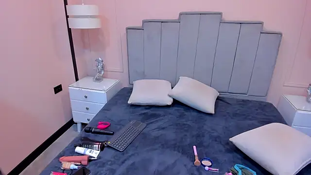 gabriela lux online show from October 1, 2025, 11:38 am