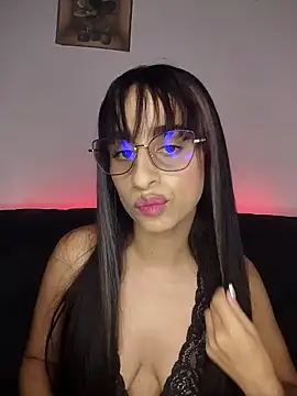 Snapshot of issis22 chatting on September 22, 2025, 2:02 am issis22 online show from September 22, 2025, 2:02 am