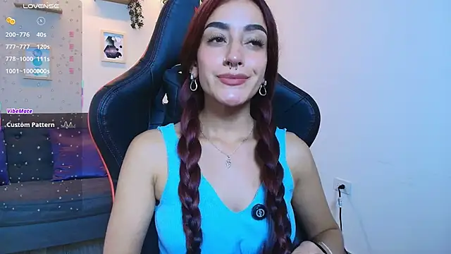 ViolethRosse online show from October 22, 2025, 9:03 pm