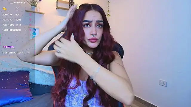 Snapshot of ViolethRosse chatting on February 27, 2026, 12:54 am ViolethRosse online show from February 27, 2026, 12:54 am