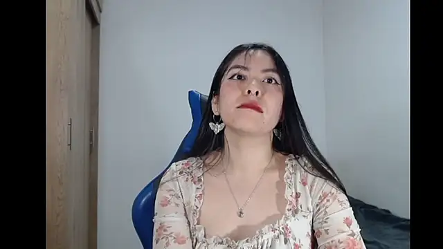 Snapshot of EloiseJun chatting on February 15, 2026, 4:09 am EloiseJun online show from February 15, 2026, 4:09 am