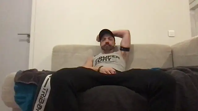 Snapshot of Zaak91190 chatting on November 28, 2025, 10:45 pm Zaak91190 online show from November 28, 2025, 10:45 pm