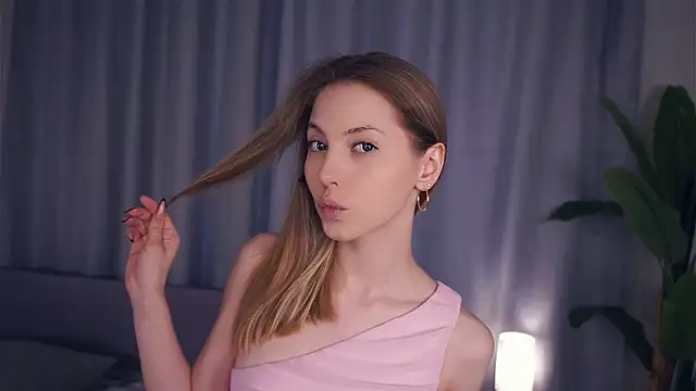 Snapshot of VeronaBench chatting on October 7, 2025, 6:32 am VeronaBench online show from October 7, 2025, 6:32 am