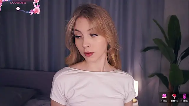 Snapshot of VeronaBench chatting on October 11, 2025, 5:17 am VeronaBench online show from October 11, 2025, 5:17 am