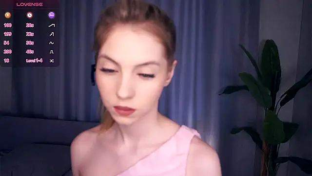 Snapshot of VeronaBench chatting on November 3, 2025, 6:14 am VeronaBench online show from November 3, 2025, 6:14 am