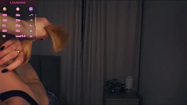 Snapshot of VeronaBench chatting on November 10, 2025, 6:45 am VeronaBench online show from November 10, 2025, 6:45 am