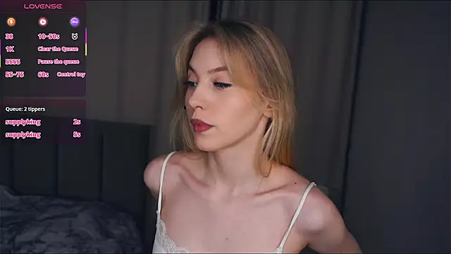 Snapshot of VeronaBench chatting on November 11, 2025, 6:24 am VeronaBench online show from November 11, 2025, 6:24 am