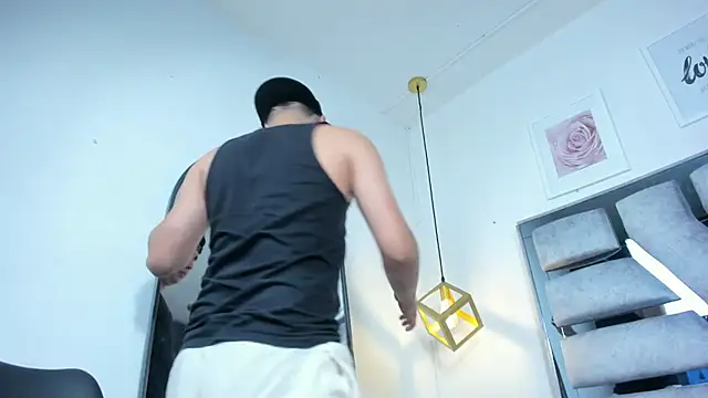 lianfox  online show from February 2, 2026, 12:37 pm