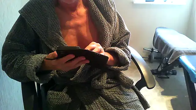 Snapshot of rogpb chatting on October 13, 2025, 8:03 am rogpb online show from October 13, 2025, 8:03 am