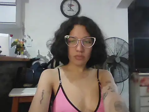 Snapshot of loliporomero chatting on October 2, 2025, 1:45 am loliporomero online show from October 2, 2025, 1:45 am