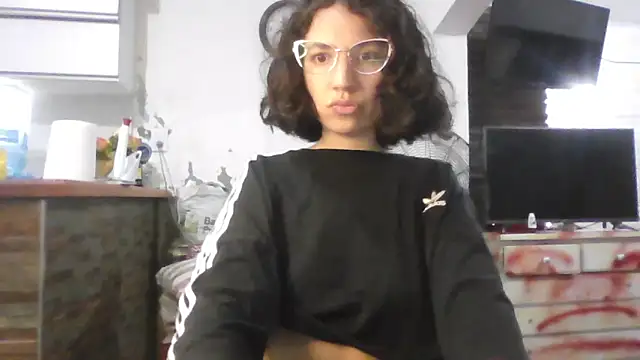 Snapshot of loliporomero chatting on November 5, 2025, 1:05 am loliporomero online show from November 5, 2025, 1:05 am