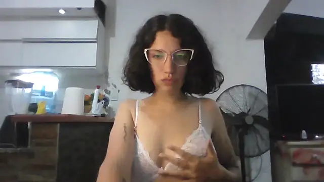 Snapshot of loliporomero chatting on November 6, 2025, 12:44 am loliporomero online show from November 6, 2025, 12:44 am