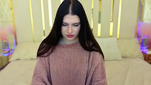 Neyla Charm online show from October 18, 2025, 8:59 am