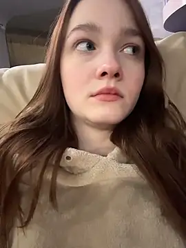 MichelleRoux online show from February 12, 2026, 6:58 pm