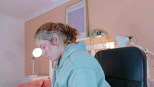 BelaMiller  online show from October 6, 2025, 11:40 am