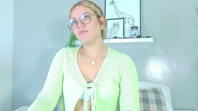 BelaMiller  online show from November 5, 2025, 11:43 am