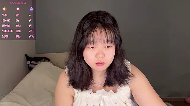 Kittenfishing online show from October 6, 2025, 3:42 pm